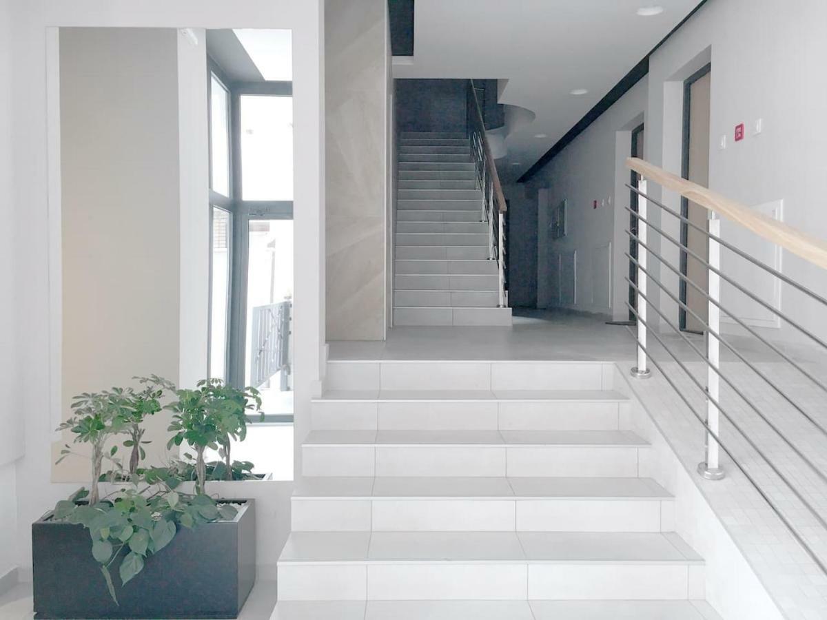 New Central Light Apartment With Private Parking ノヴィ・サド エクステリア 写真